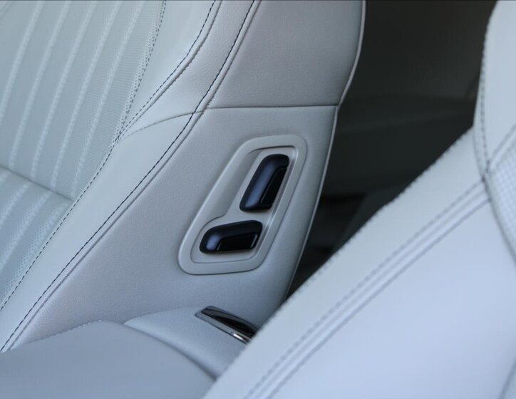 Škoda Superb Sedan / Limuzína 2,0 l 147 kw