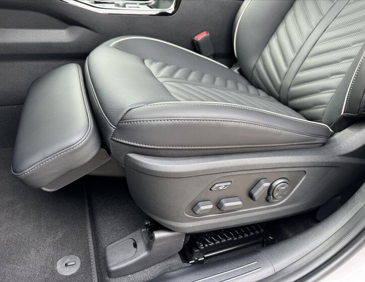 KIA Sorento SUV / Terénní 2,2 l 142 kw