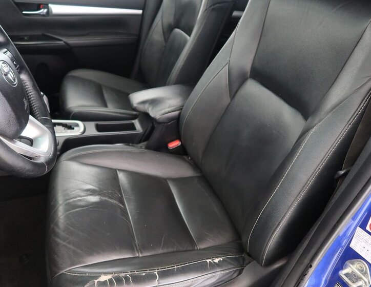 Toyota Hilux Pick-up 2,4 l 110 kw