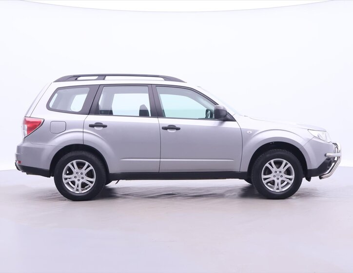 Subaru Forester SUV 2,0 l 110 kw