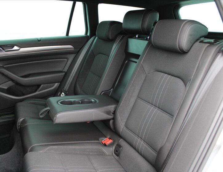 Volkswagen Passat Kombi 2,0 l 176 kw