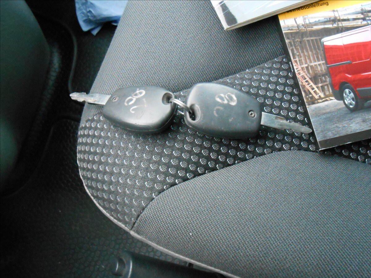 Opel Vivaro Kombi 2,0 l 84 kw