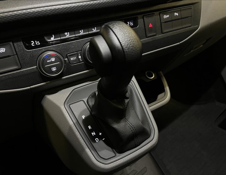 Volkswagen Caravelle 14