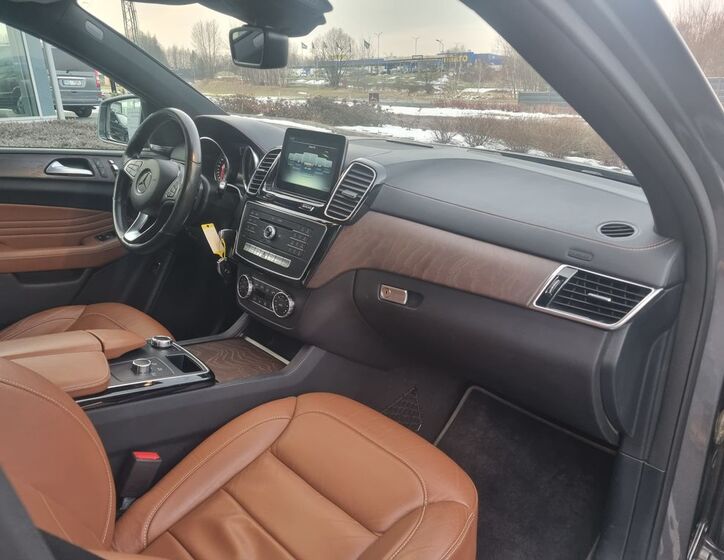 Mercedes-Benz GLE 18