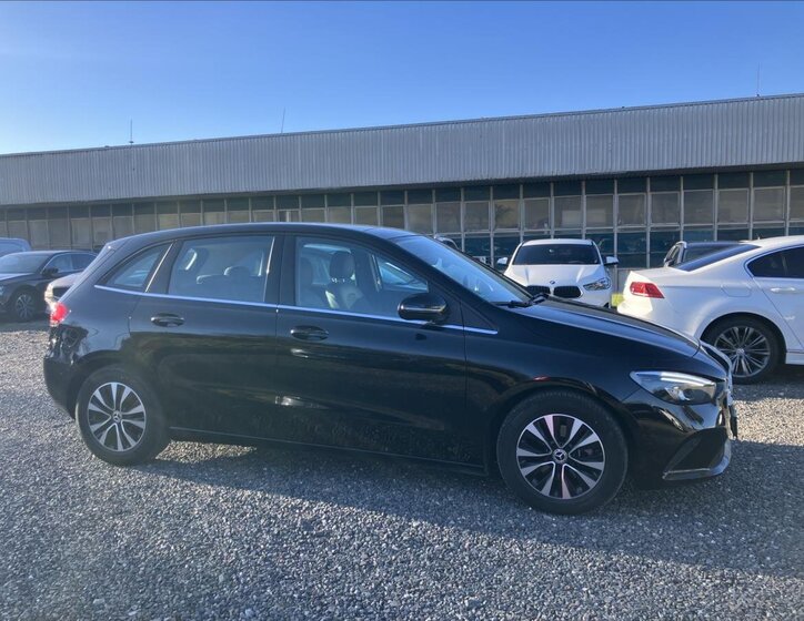 Mercedes-Benz Třídy B Hatchback 1,3 l 100 kw