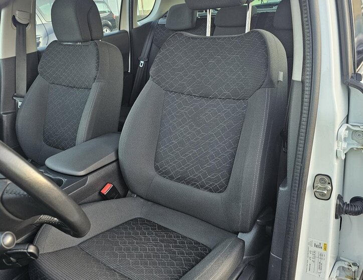 Peugeot 3008 SUV 1,2 l 96 kw