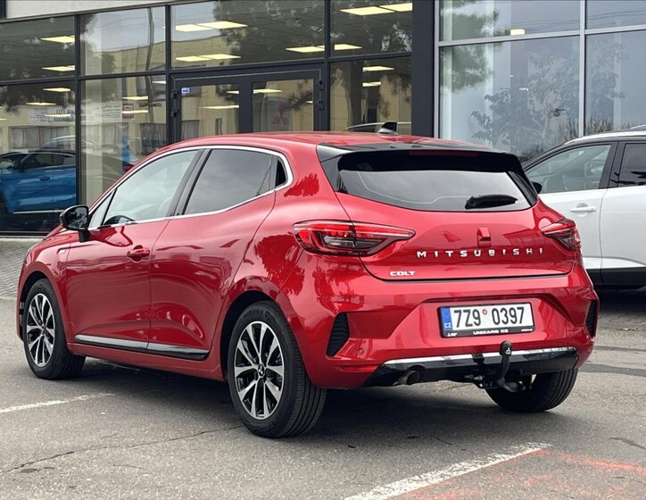 Mitsubishi Colt Hatchback 999,0 67 kw