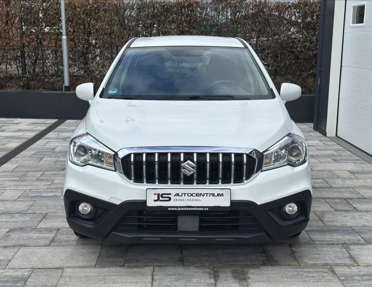 Suzuki S-Cross Hatchback 998,0 82 kw