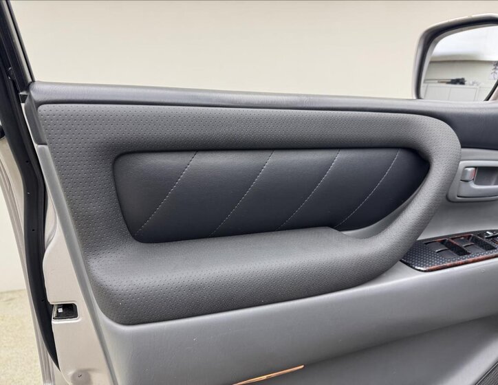 Toyota Land Cruiser SUV / Terénní 4,2 l 150 kw