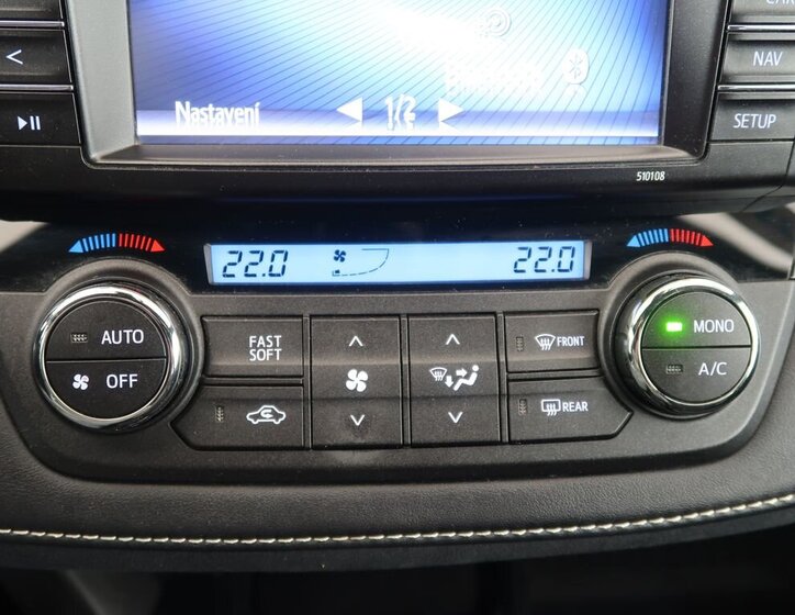 Toyota RAV4 SUV / Terénní 2,5 l 114 kw