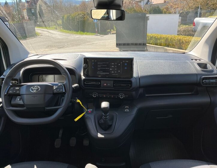 Toyota ProAce City Verso MPV 1,5 l 75 kw