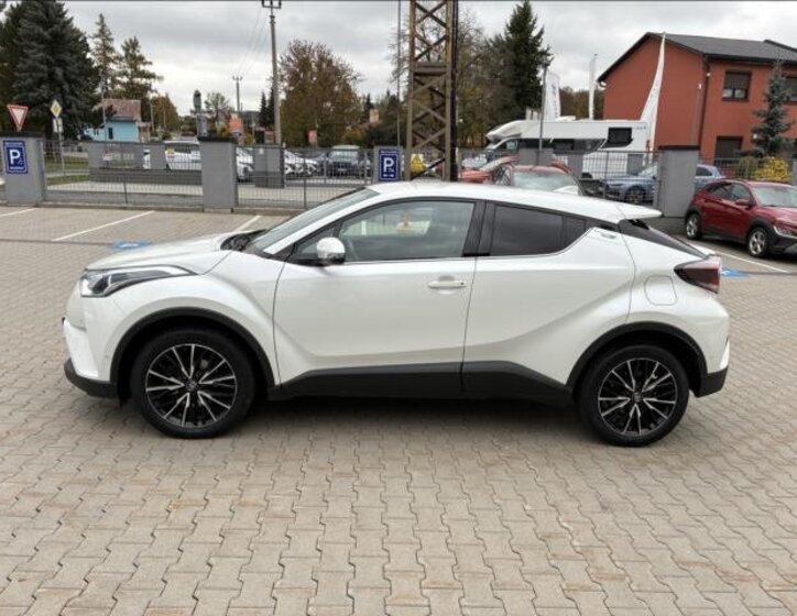 Toyota C-HR 4
