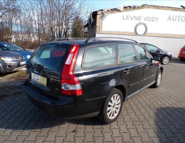 Volvo V50 Kombi 2,4 l 103 kw