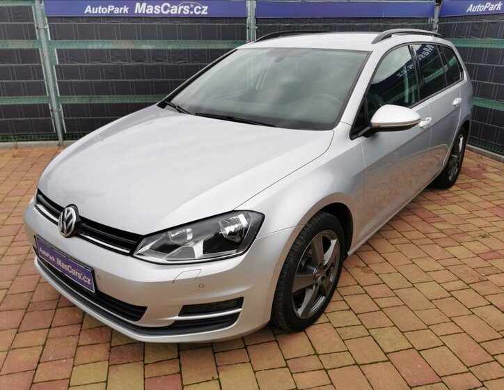 Volkswagen Golf Kombi 1,6 l 77 kw