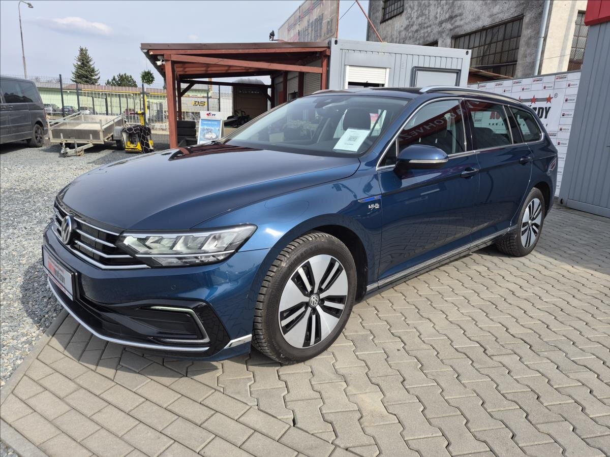 Volkswagen Passat Kombi 1,4 l 160 kw