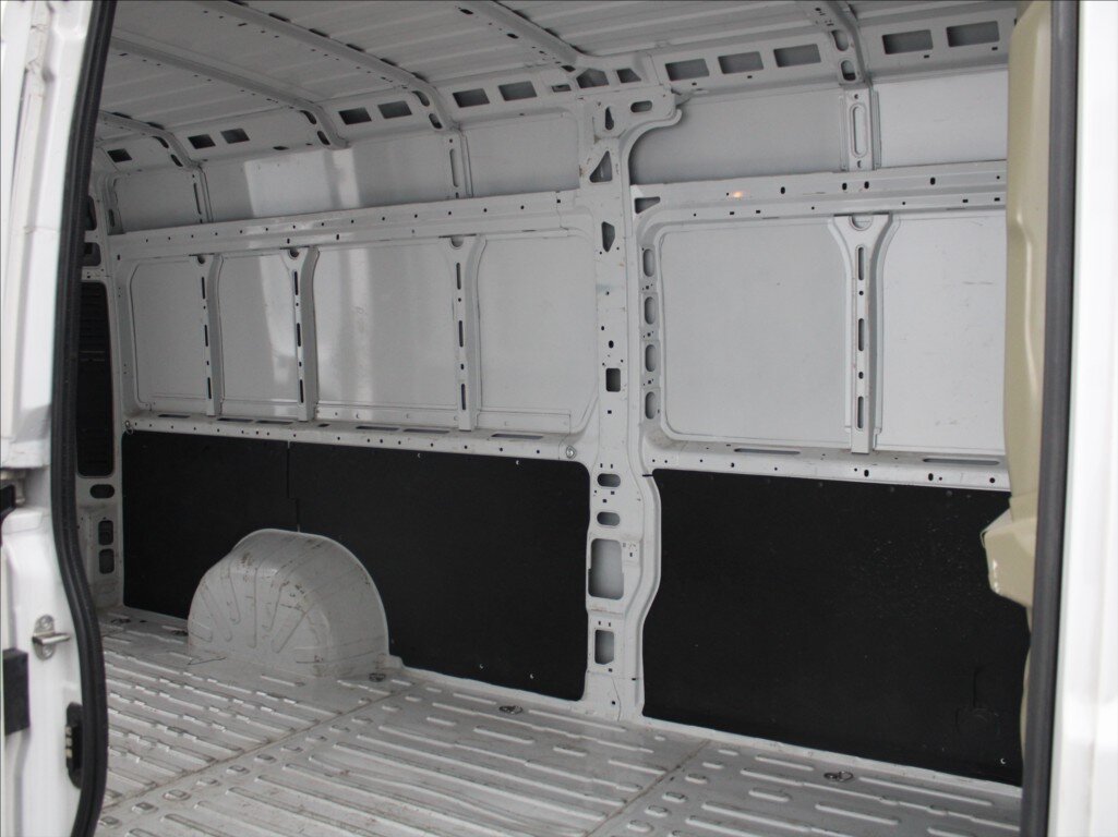 Opel Movano Skříň 2,2 l 103 kw