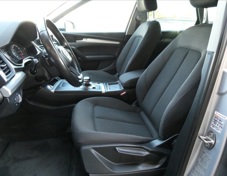 Audi Q5 SUV / Terénní 2,0 l 120 kw