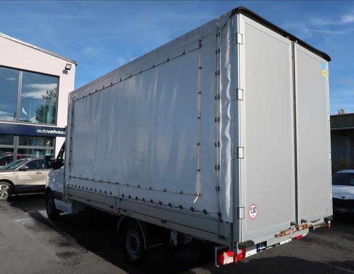 Mercedes-Benz Sprinter 4
