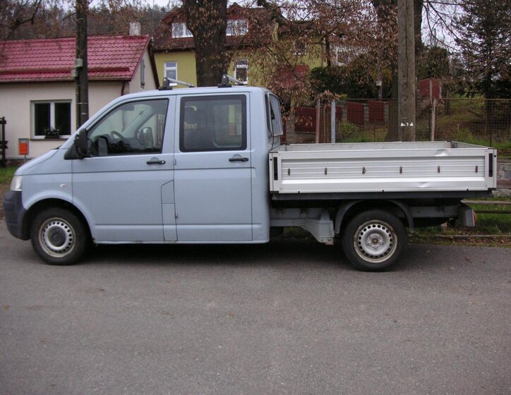 Volkswagen Transporter Valník 2,5 l 96 kw