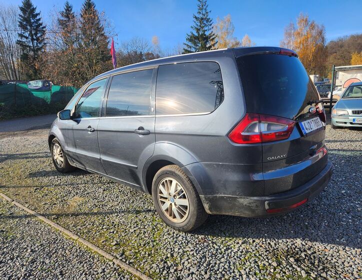 Ford Galaxy 8