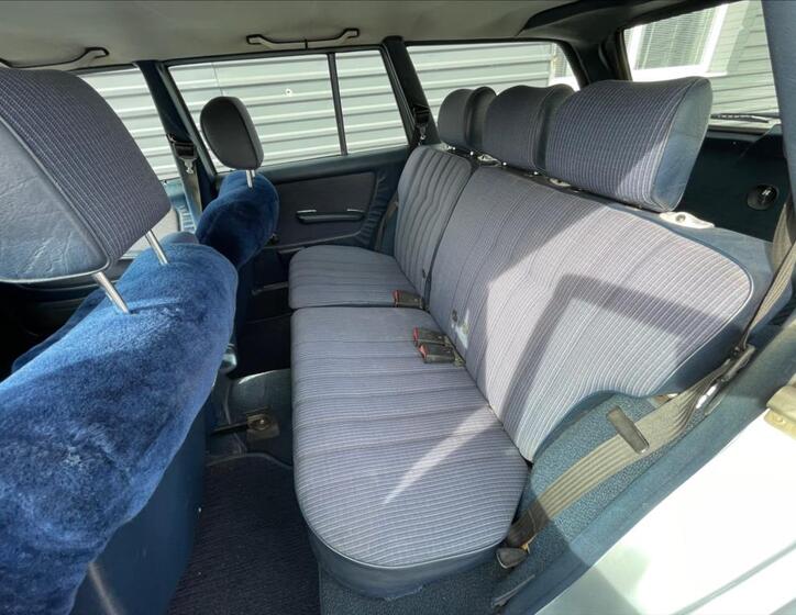 Mercedes-Benz 123 17