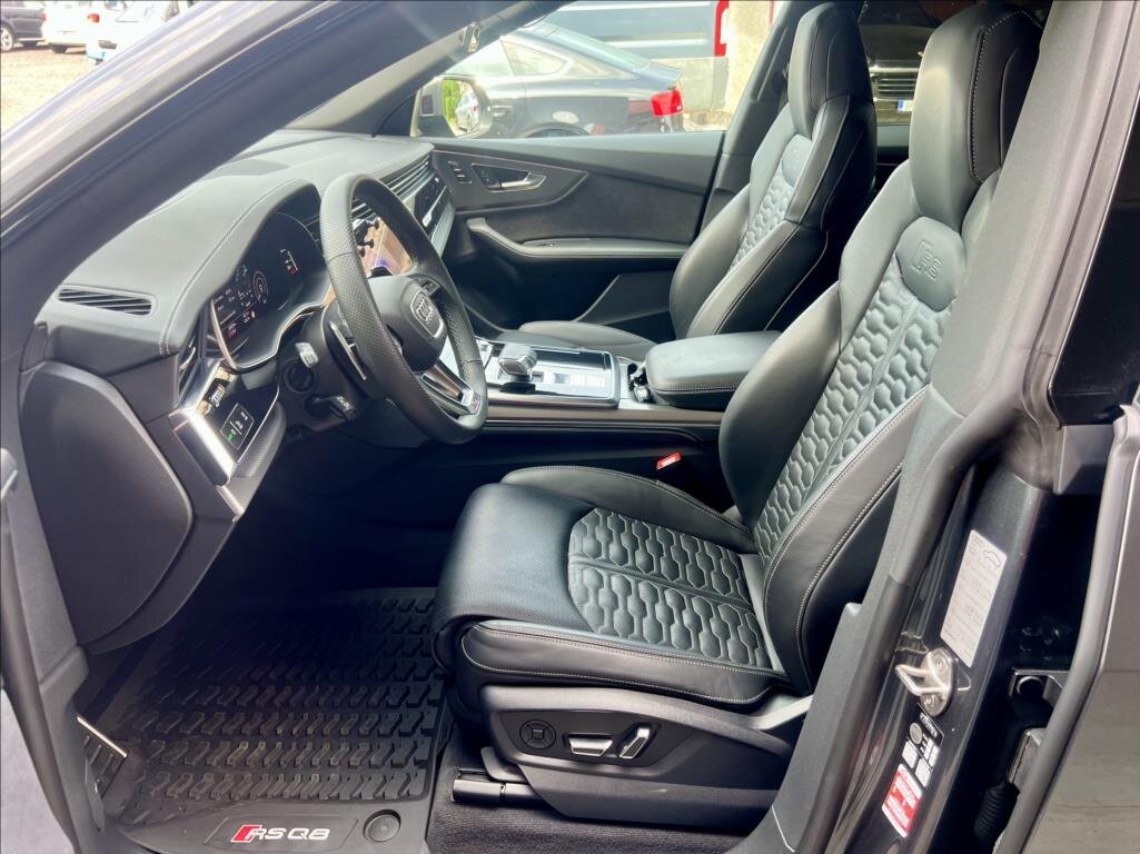 Audi RS Q8 SUV / Terénní 4,0 l 441 kw