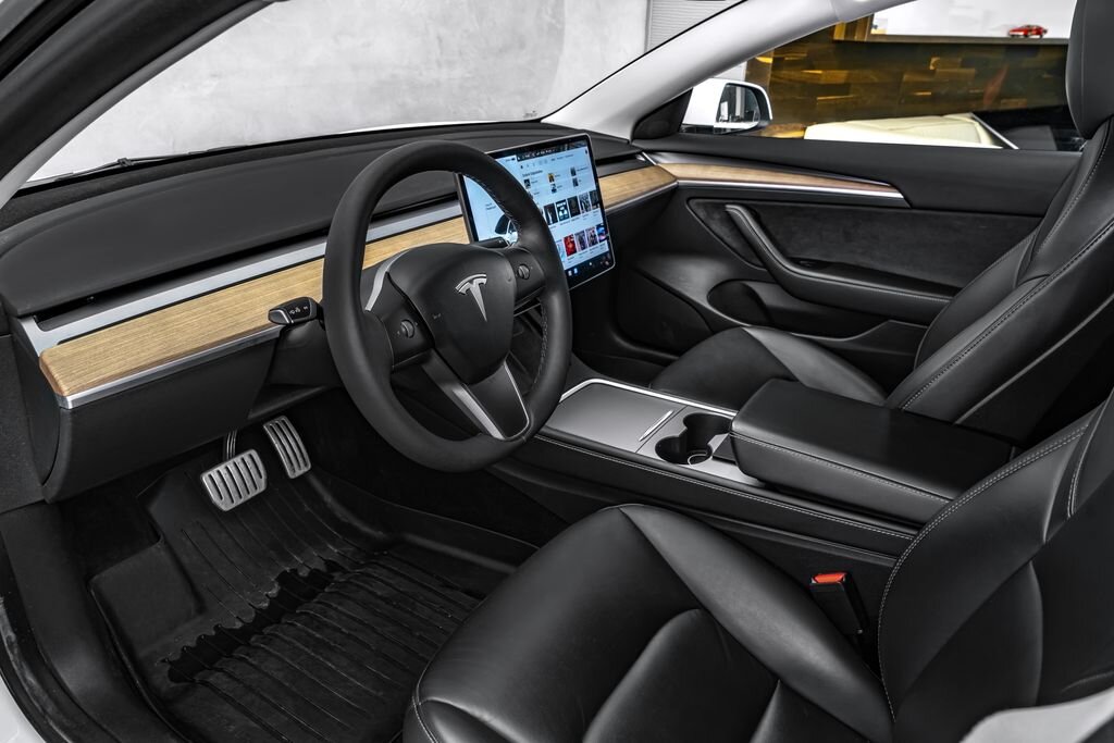 Tesla Model 3 Sedan 0,0 65 kw