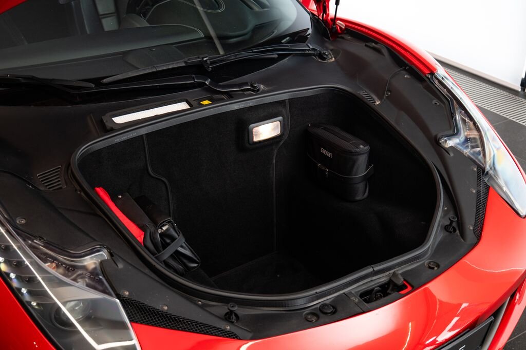 Ferrari 458 Kupé 4,5 l 416 kw