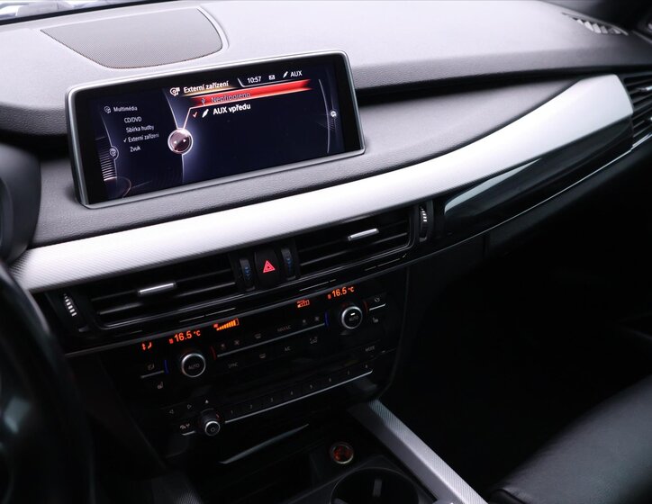 BMW X5 SUV / Terénní 3,0 l 230 kw