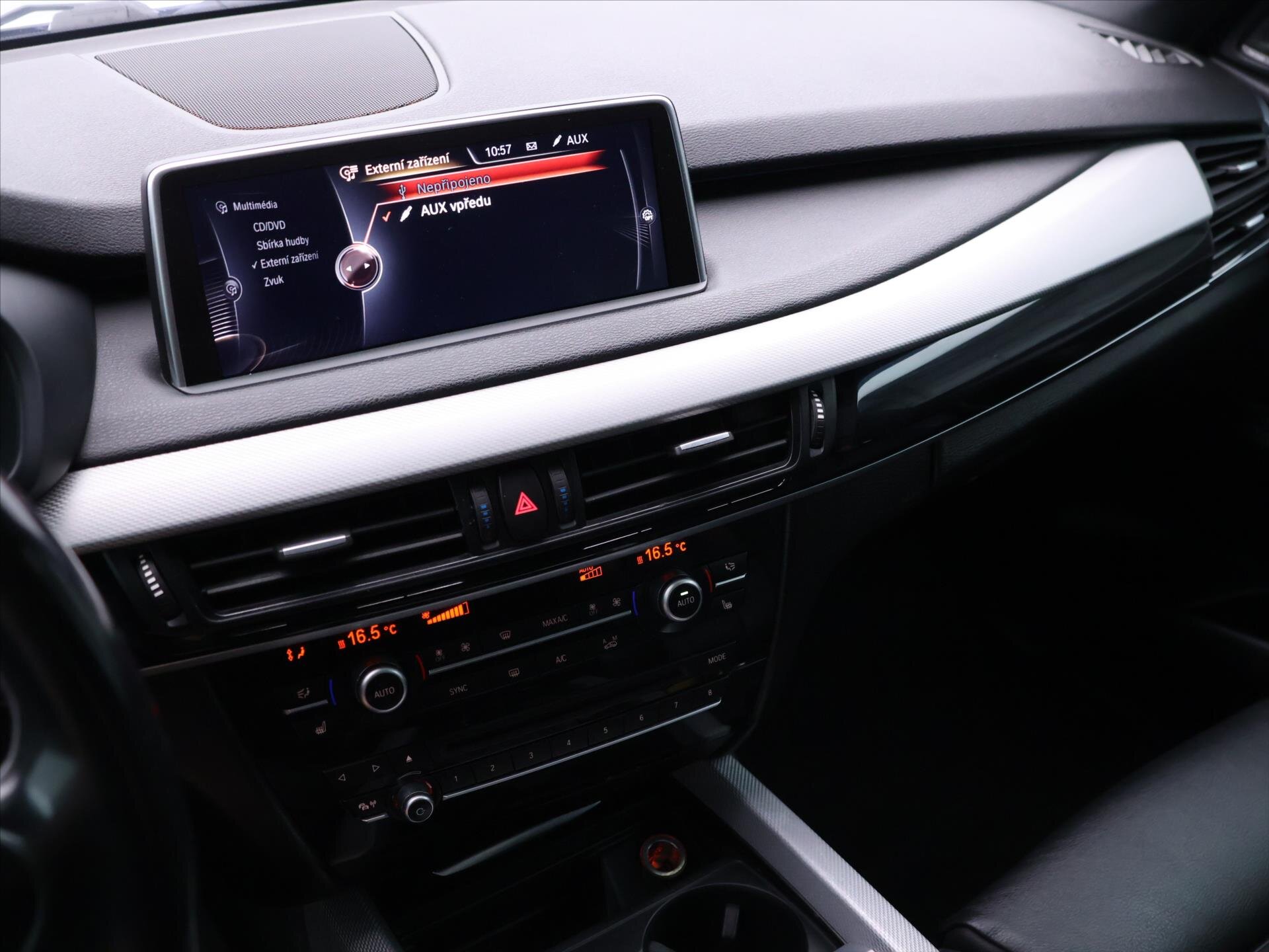 BMW X5 SUV / Terénní 3,0 l 230 kw