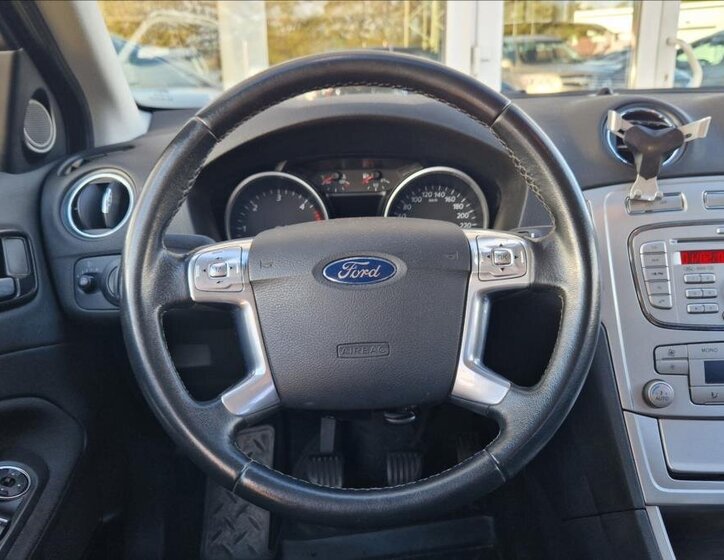 Ford Mondeo 16