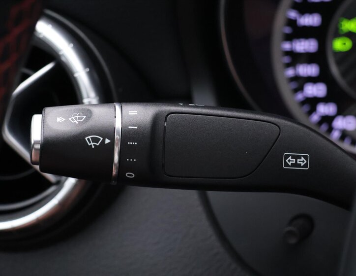 Mercedes-Benz CLA 25