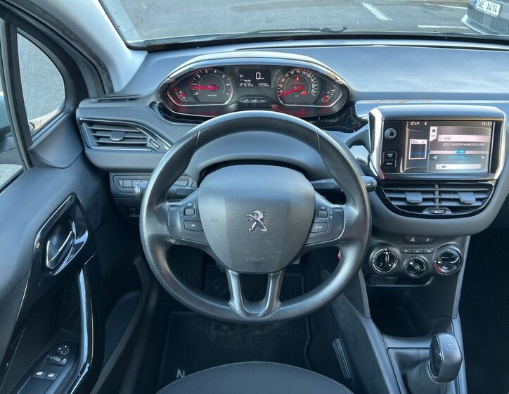 Peugeot 208 Hatchback 1,4 l 70 kw