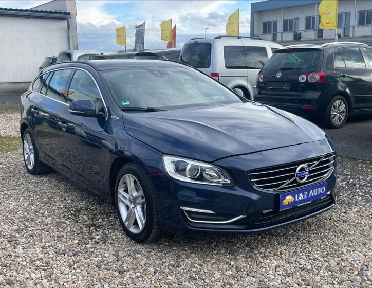 Volvo V60 Kombi 2,4 l 158 kw
