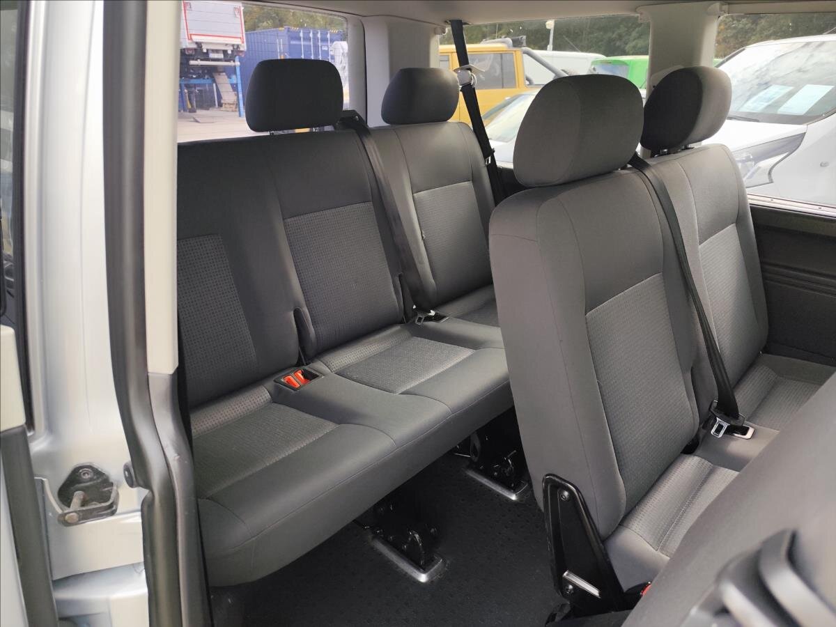 Volkswagen Caravelle Ostatní 2,5 l 96 kw