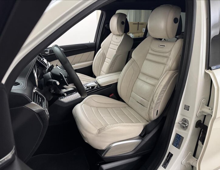 Mercedes-Benz GLS SUV / Terénní 5,5 l 430 kw