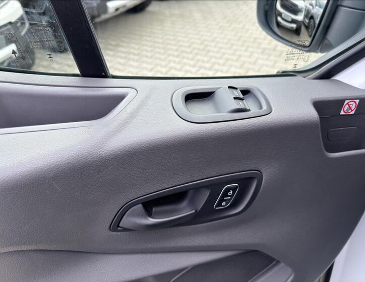 Ford Transit 16