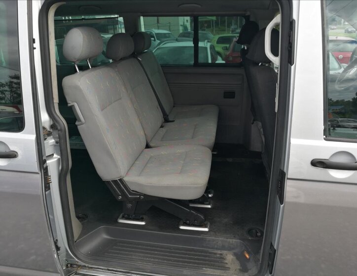 Volkswagen Transporter 12