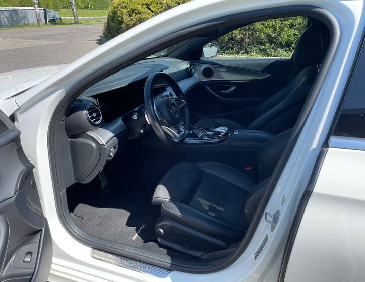 Mercedes-Benz Třídy E 9