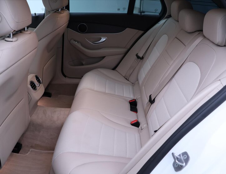 Mercedes-Benz Třídy C 16