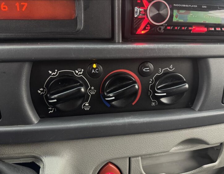 Renault Master Skříň 2,5 l 74 kw