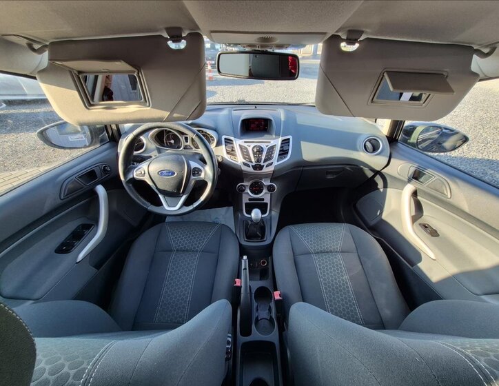 Ford Fiesta 24