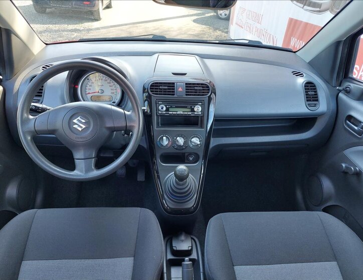 Suzuki Splash Hatchback 996,0 48 kw