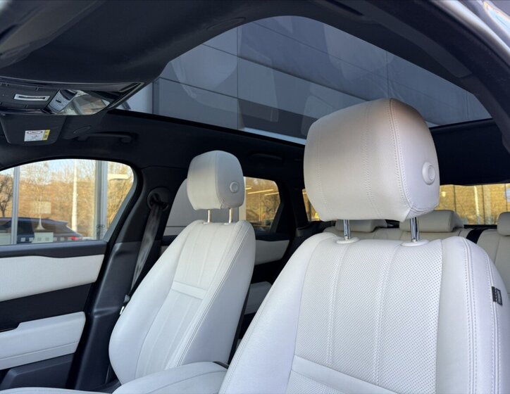 Land Rover Range Rover Velar SUV / Terénní 2,0 l 184 kw