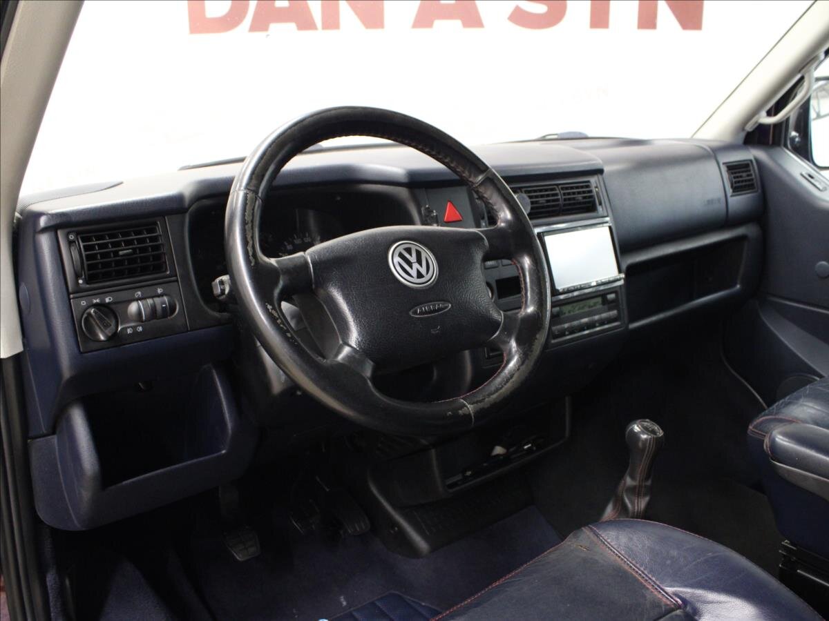 Volkswagen Caravelle Kombi 2,5 l 111 kw