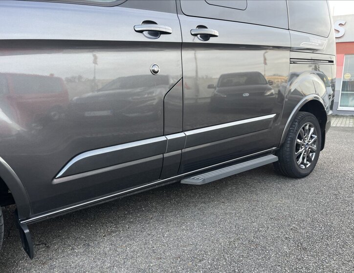 Ford Tourneo Custom Kombi 2,0 l 136 kw