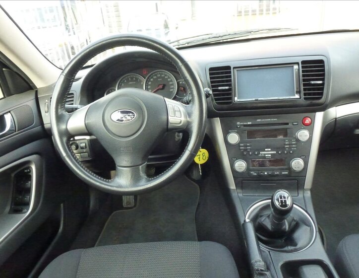 Subaru Legacy Kombi 2,0 l 121 kw