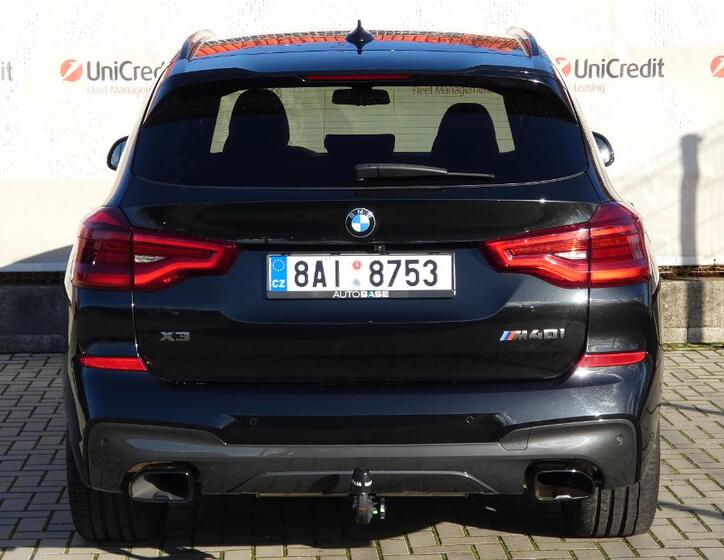 BMW X3 4