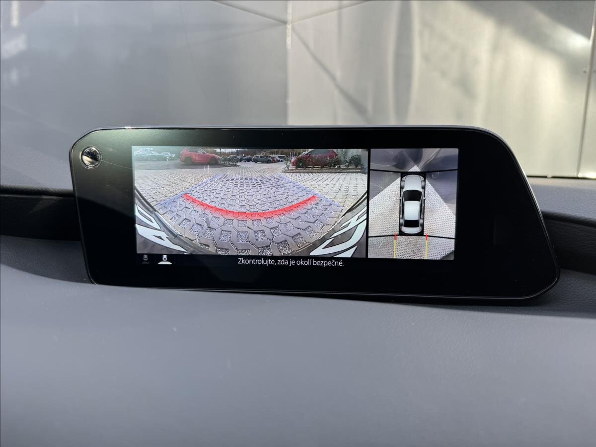 Mazda 3 Sedan 2,0 l 132 kw