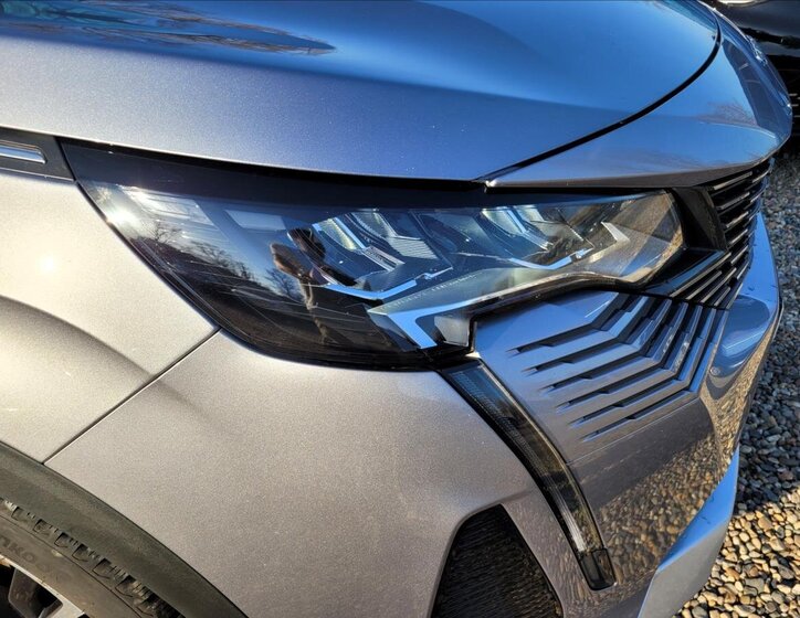 Peugeot 5008 SUV 1,5 l 96 kw